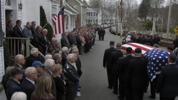 Hundreds Rally for WWII Sailor With No Family at 98 Funeral