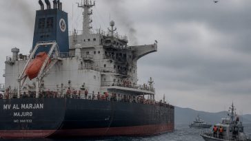 IRGC Likely Fired on Cargo Ship in Strait of Hormuz, IMO Pauses