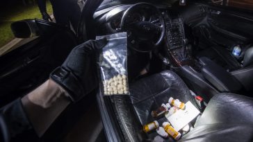 Bodycam Reveals Brandon Clarke Caught with Half‑Pound of Kratom