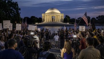 Sen. Sherrod Brown Suggests Reworking Jefferson Memorial, Sparks Fury