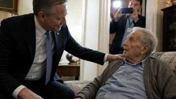 President Trump Checked In on Sen. Fetterman’s Dad, Sparking Viral Clip