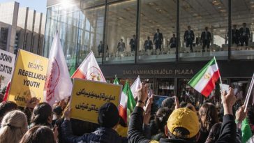 U.S. Walks Out as Pro‑Trump Iranian Crowd Roars Outside UN