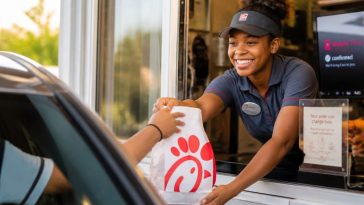 Chick‑fil‑A CEO Andrew Cathy Rejects AI Drive‑Thru Robots