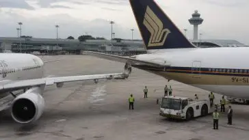 Chaos at LAX: Widebody Jets Collide, FAA Opens Probe