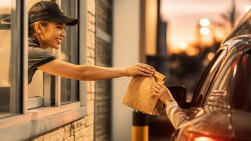 Chick‑fil‑A CEO Andrew Cathy Keeps Drive‑Thrus Human